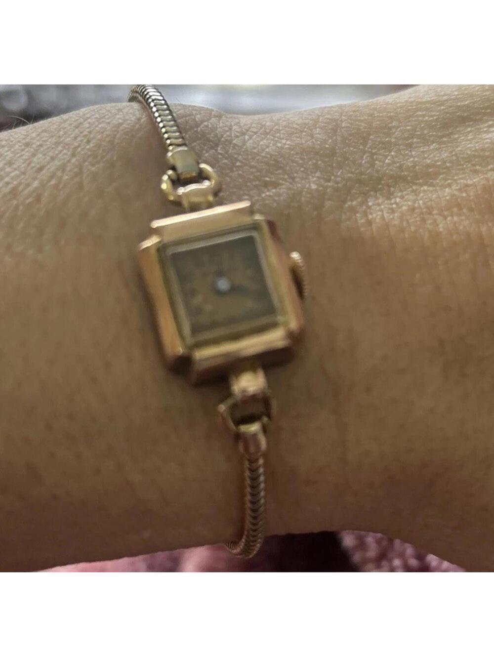 Vintage 1947 Bulova Ladies Watch 14K Gold Filled Square Art Deco - WORKING - Picture 4 of 16